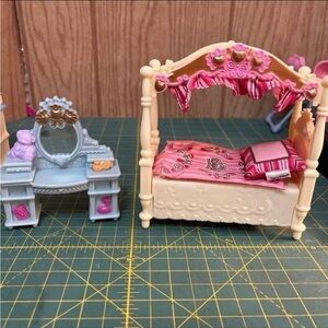 Fisher price Victorian dollhouse furniture